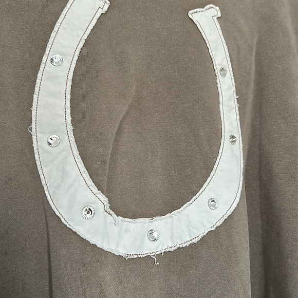 Free People The Laundry Room Horseshoe Jumper Pullover Sweater Rhinestones - Picture 10 of 12